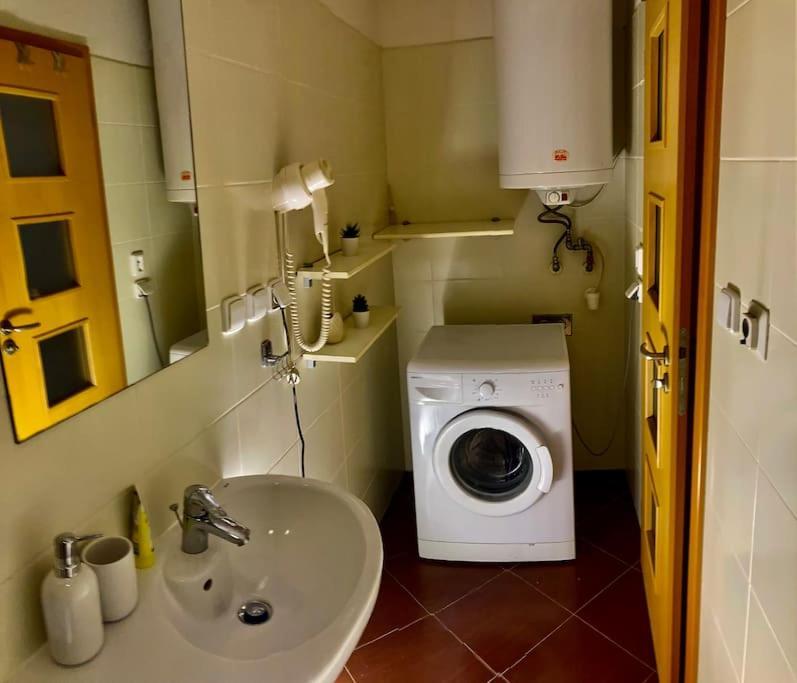 Jasmine Apartment - Free Parking - City Center - Skibus - Tatralandia 5Km Liptovsky Mikulas Luaran gambar